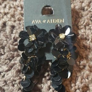 Black Ava & Aiden Sequined Earrings